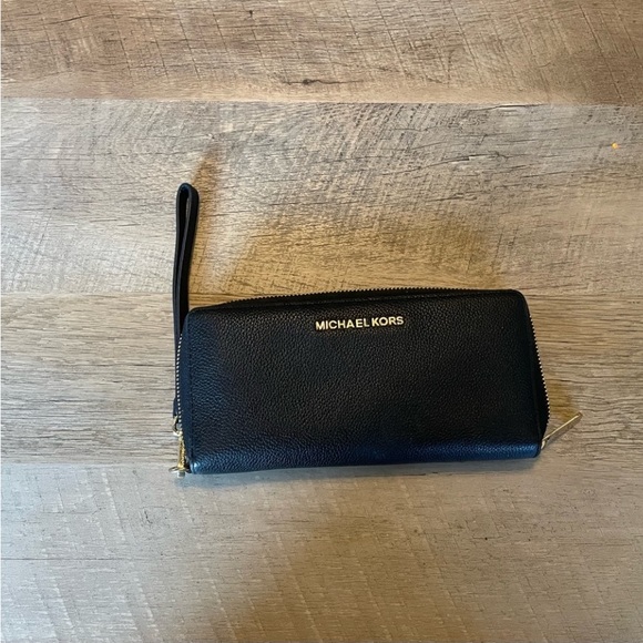 NWOT - Michael Kors Wallet/Wristlet - Picture 2 of 7
